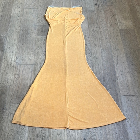 PrettyLittleThing Orange Maxi Dress Size 6 - Picture 9 of 10